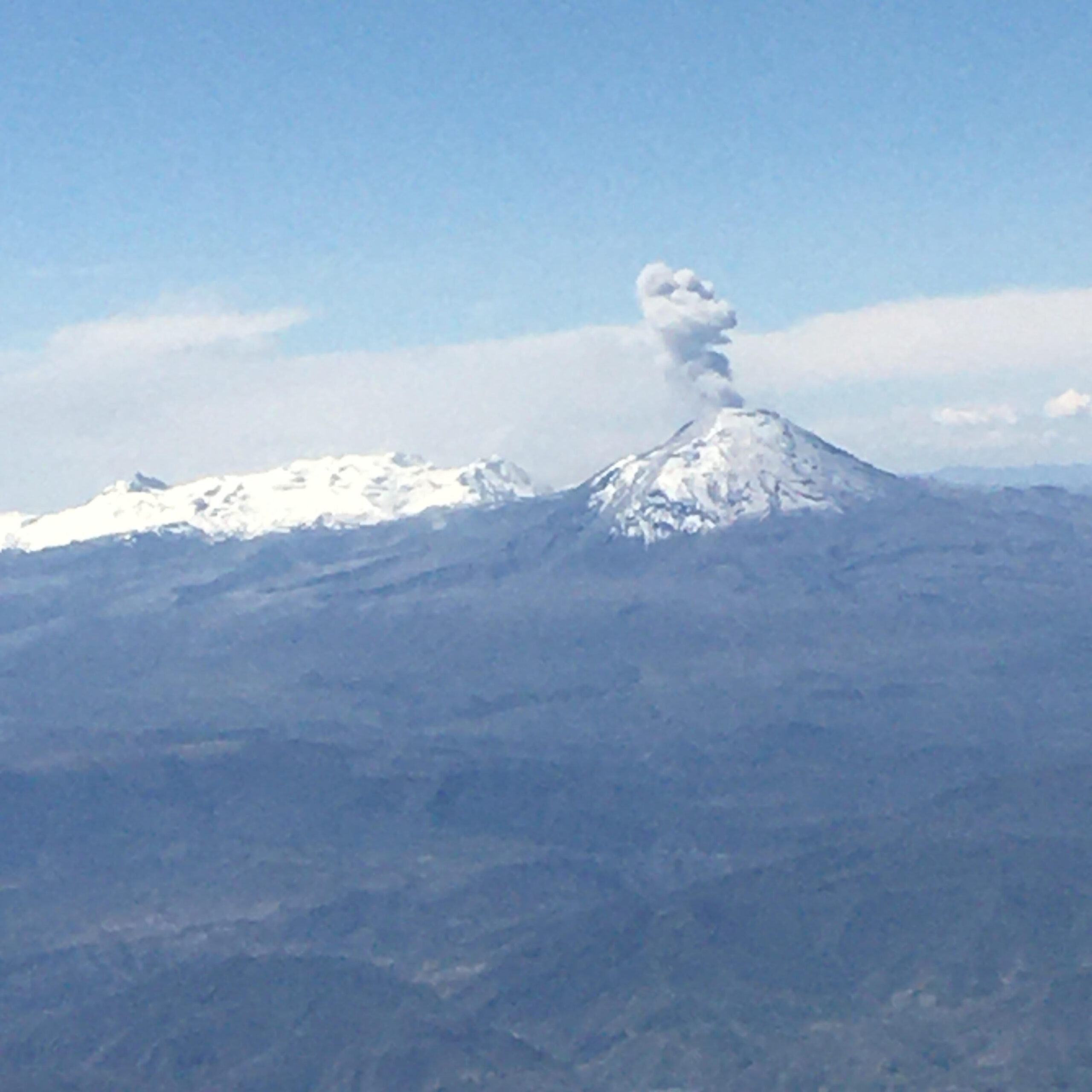 Publication # 4 Les volcans